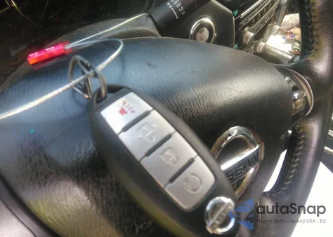 2018 Nissan Pathfinder Sv z USA, uszkodzony, nr VIN 5N1DR2MM4JC627182